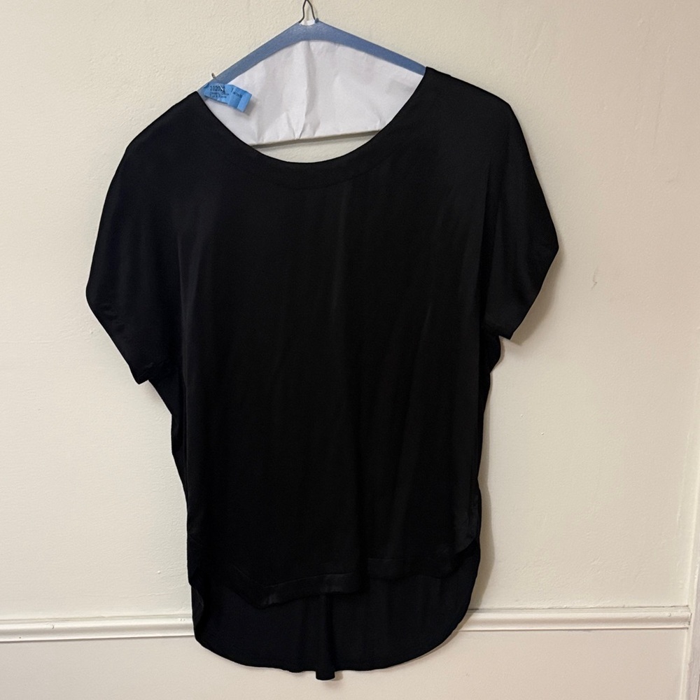 White House Black Market Black Silky Short Sleeve Blouse Size Small